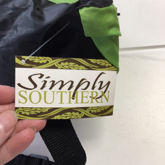 Green and Black Fanny Pack with 1 Pouch - Picture 5 of 6